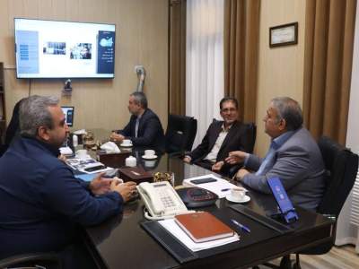 دیدار البرزی مدیرکل امداد البرز با صدیق مدیرکل دفتر امور سرمایه گذاری و اشتغال 