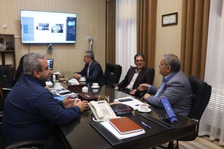 دیدار البرزی مدیرکل امداد البرز با صدیق مدیرکل دفتر امور سرمایه گذاری و اشتغال 